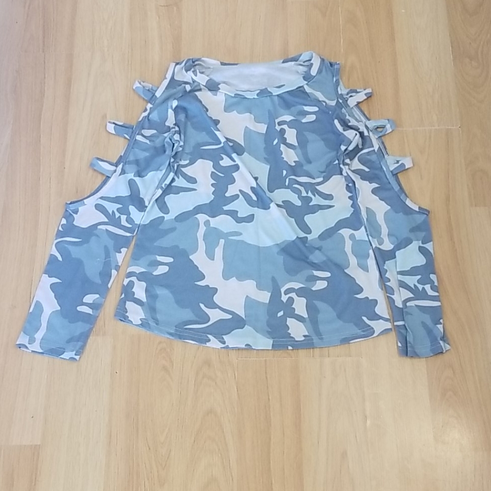 Camo cold shoulder shirt